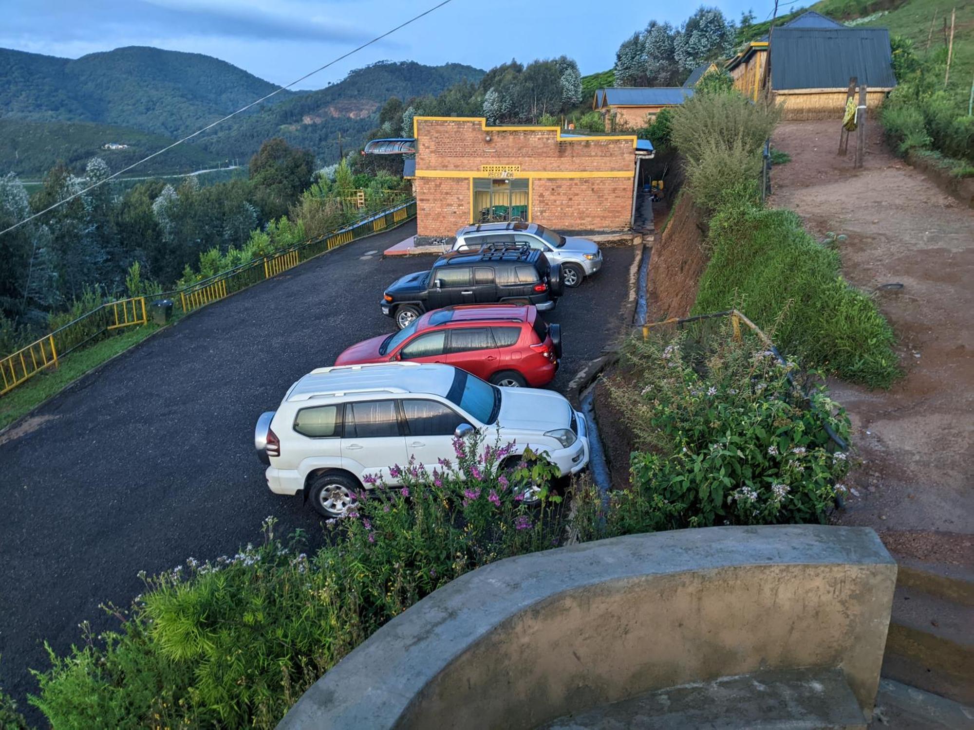 Nyungwe Village Kitabi ภายนอก รูปภาพ